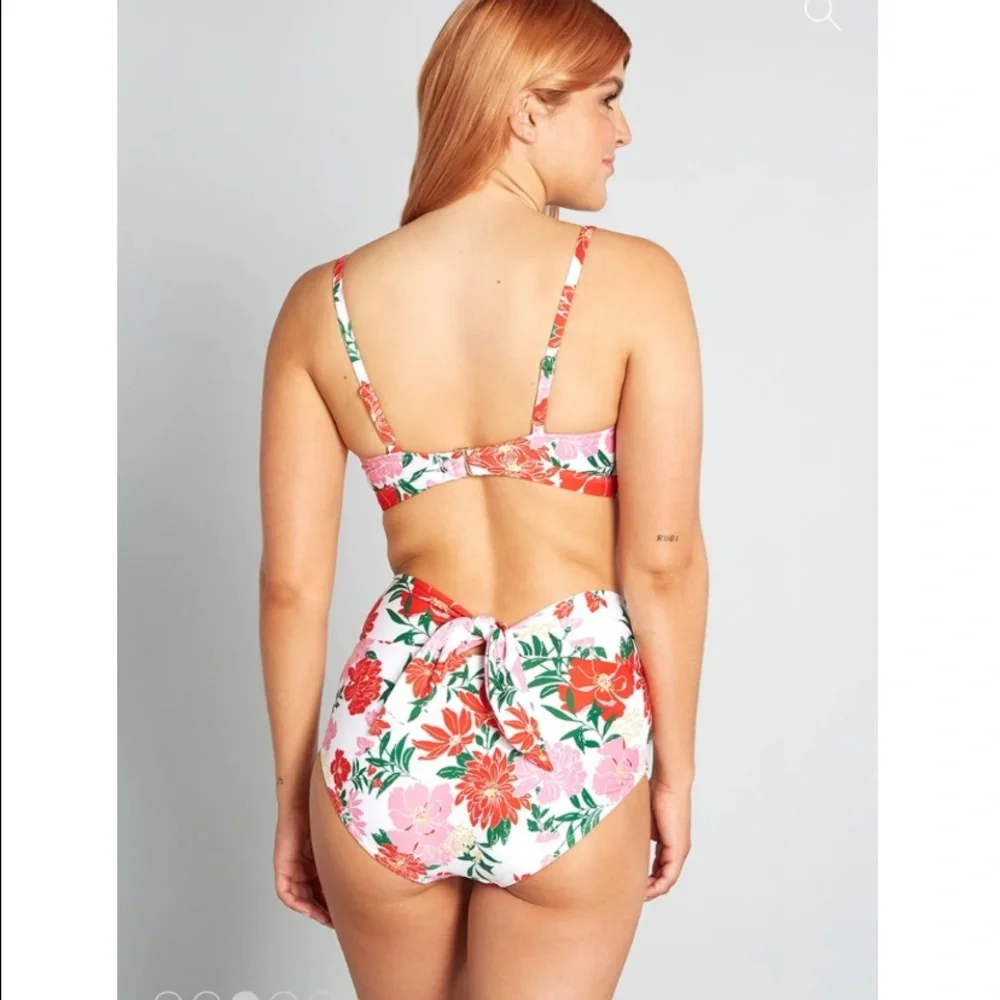 NWOT ModCloth‎ Santa Barbara Saturdays Bikini The Clarice High-Waisted Bottom